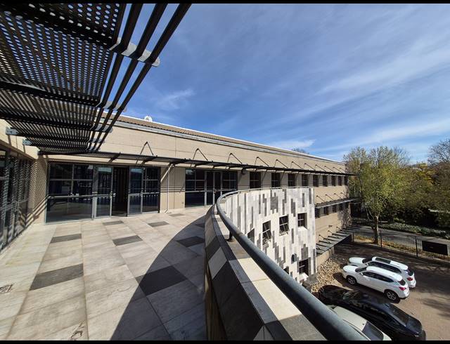 1,226M² OFFICE TO LET IN ILLOVO